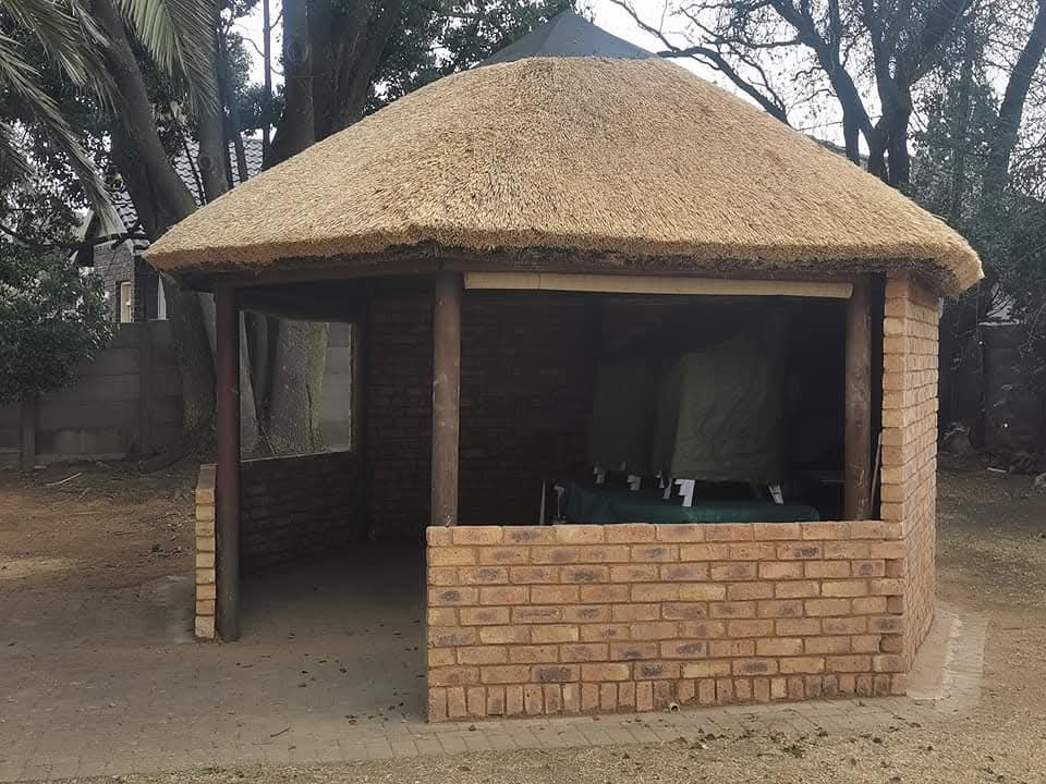 Re-thatching and over-thatching Gauteng